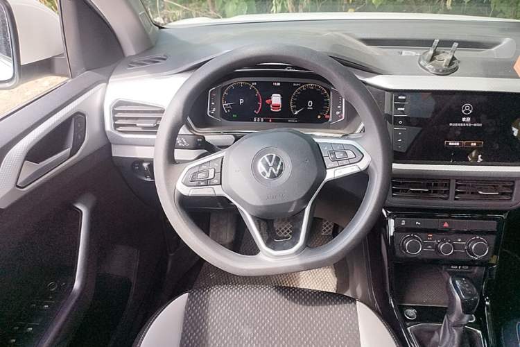 Used Volkswagen Tacqua 2023 200TSI DSG Joy-Connect Edition Steering Wheel