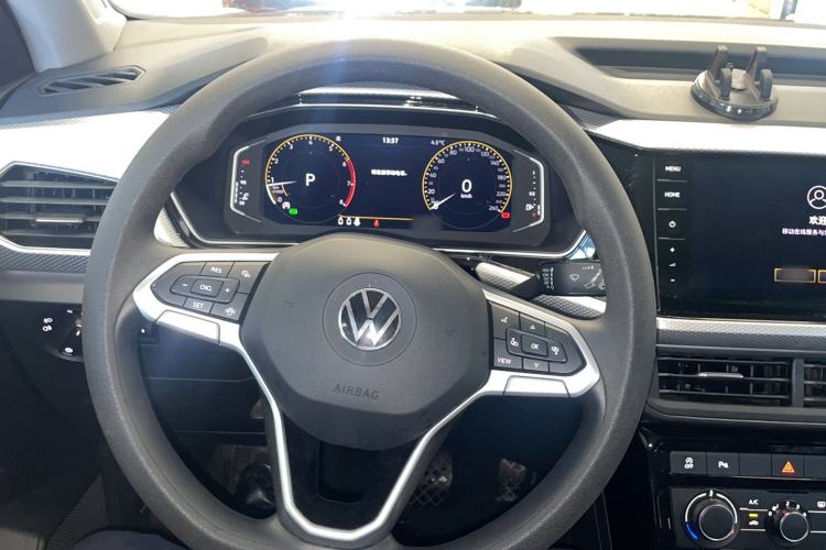Used Volkswagen Tacqua 2023 200TSI DSG Joy-Connect Edition Steering Wheel