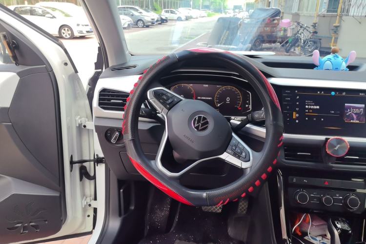Used Volkswagen Tacqua 2023 200TSI DSG Joy-Connect Edition Steering Wheel