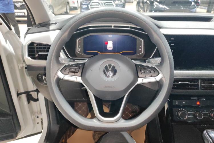 Used Volkswagen Tacqua 2023 200TSI DSG Joy-Connect Edition Steering Wheel
