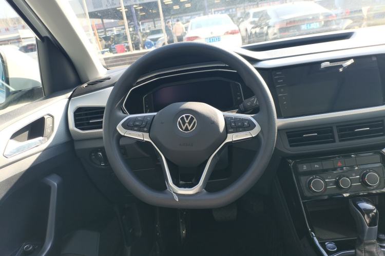 Used Volkswagen Tacqua 2023 200TSI DSG Joy-Connect Edition Steering Wheel
