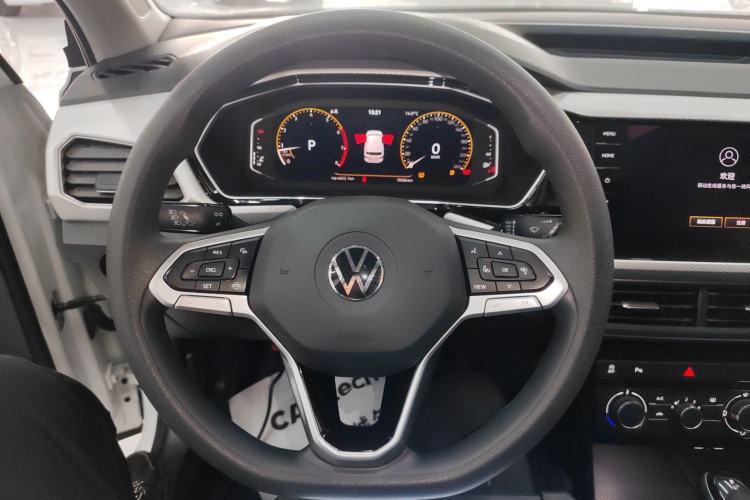 Used Volkswagen Tacqua 2023 200TSI DSG Joy-Connect Edition Steering Wheel