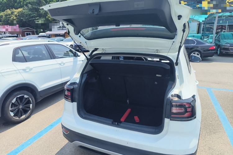 Used Volkswagen Tacqua 2023 200TSI DSG Joy-Connect Edition Trunk