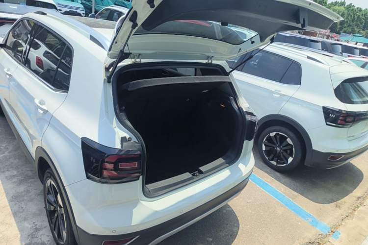 Used Volkswagen Tacqua 2023 200TSI DSG Joy-Connect Edition Trunk