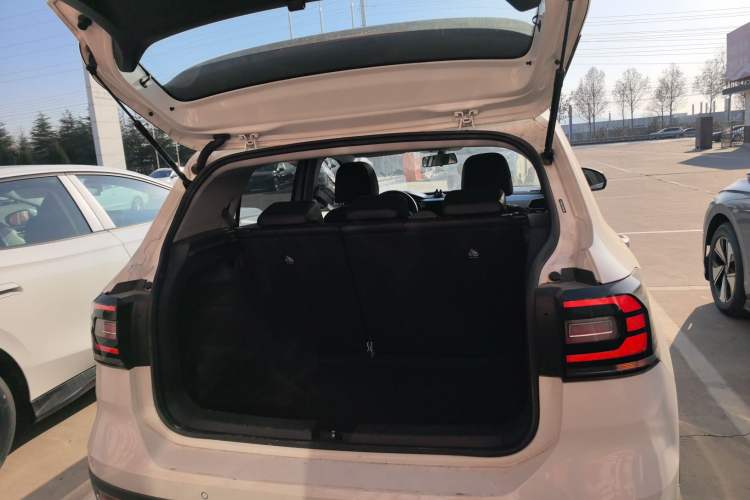Used Volkswagen Tacqua 2023 200TSI DSG Joy-Connect Edition Trunk