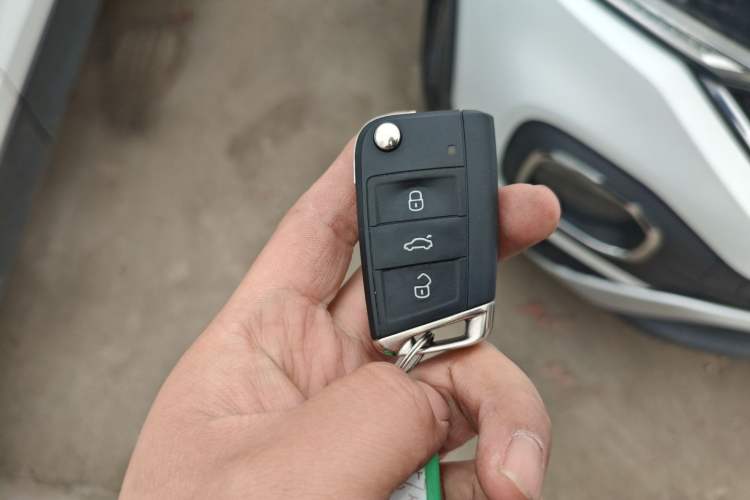 Used Volkswagen Tacqua 2023 200TSI DSG Joy-Connect Edition Vehicle Key