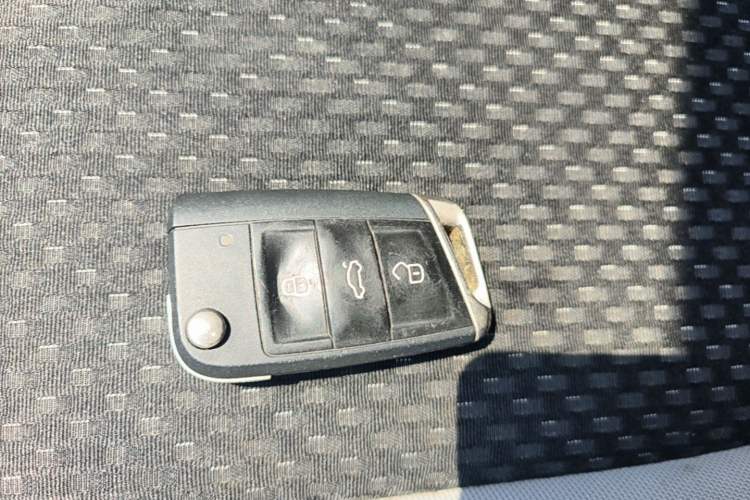 Used Volkswagen Tacqua 2023 200TSI DSG Joy-Connect Edition Vehicle Key