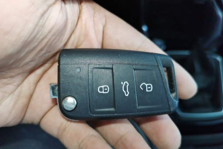Used Volkswagen Tacqua 2023 200TSI DSG Joy-Connect Edition Vehicle Key