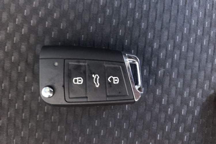 Used Volkswagen Tacqua 2023 200TSI DSG Joy-Connect Edition Vehicle Key