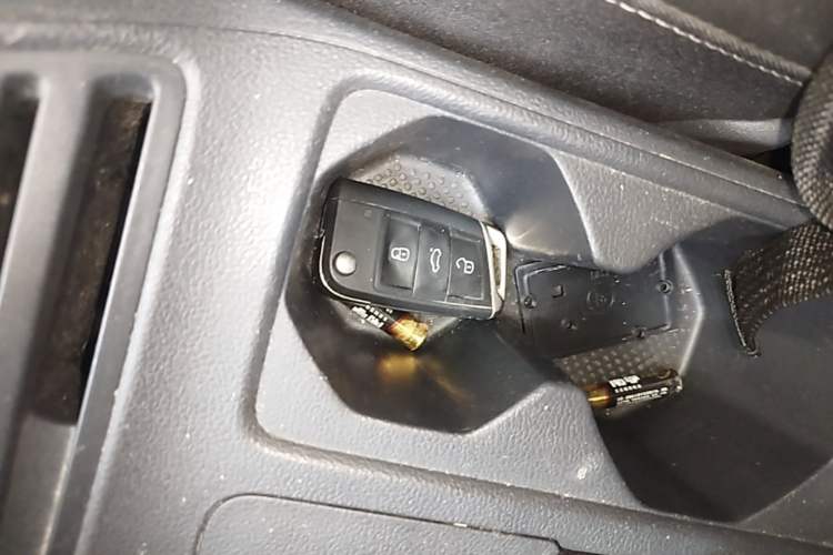 Used Volkswagen Tacqua 2023 200TSI DSG Joy-Connect Edition Vehicle Key