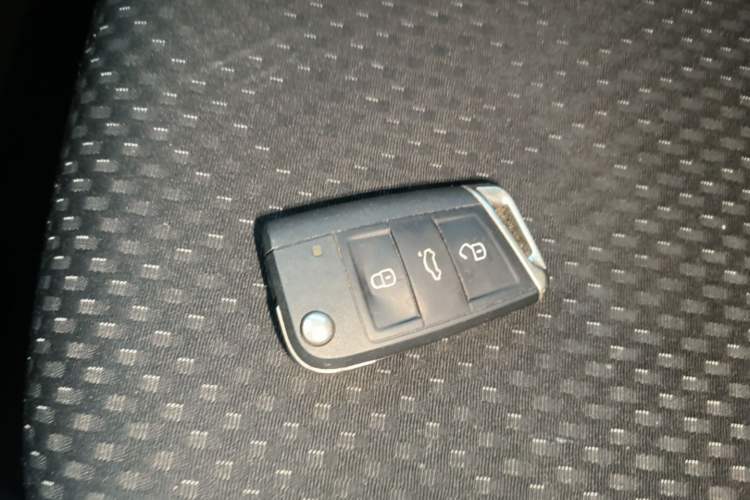 Used Volkswagen Tacqua 2023 200TSI DSG Joy-Connect Edition Vehicle Key