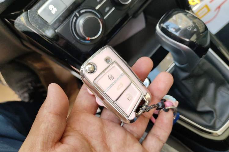 Used Volkswagen Tacqua 2023 200TSI DSG Joy-Connect Edition Vehicle Key