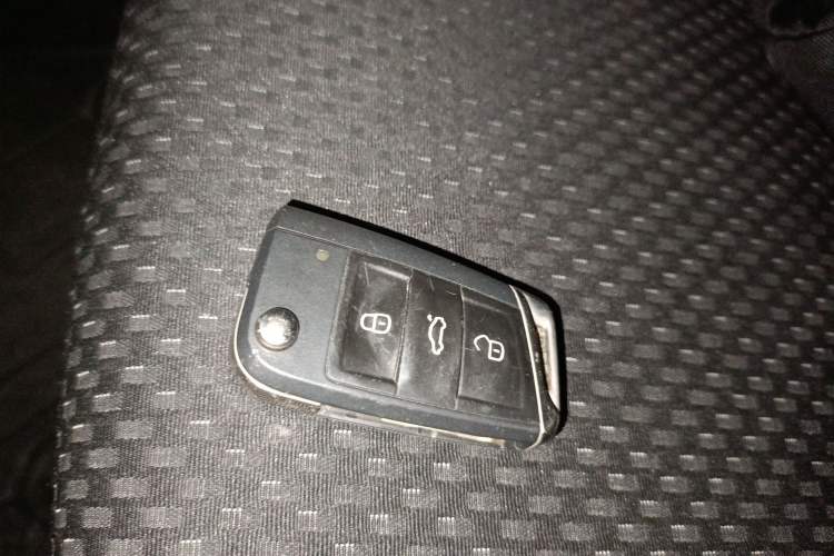 Used Volkswagen Tacqua 2023 200TSI DSG Joy-Connect Edition Vehicle Key