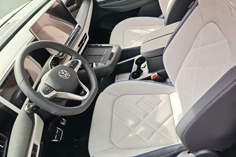 Used Volkswagen Talagon 2026 Model 450TSI Four-Wheel Drive Flagship 6-Seater Interior 2