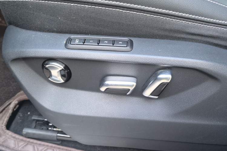 Used Volkswagen Talagon 2021 330TSI Two-Wheel-Drive Luxury Edition – Scenic Version Interior 4