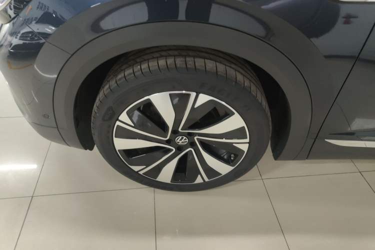 Used Volkswagen Talagon 2023 Facelift 380TSI All-Wheel-Drive Luxury Jiajing Pro 6-Seater Left Front Wheel Hub
