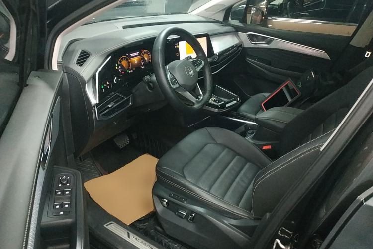 Used Volkswagen Talagon 2021 330TSI Two-Wheel-Drive Luxury Edition – Scenic Version Driver Seat