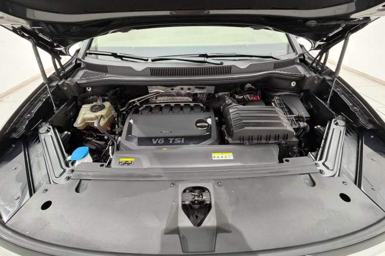 Used Volkswagen Talagon 2021 530TSI Four-Wheel Drive Flagship Shengjing Edition Pro Engine Bay