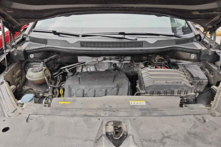 Used Volkswagen Talagon 2021 330TSI Two-Wheel-Drive Luxury Edition – Scenic Version Engine Bay