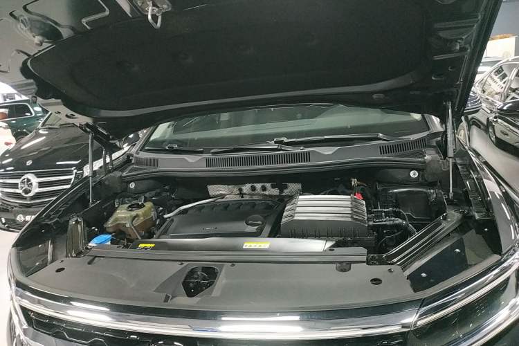 Used Volkswagen Talagon 2021 530TSI Four-Wheel Drive Flagship Shengjing Edition Pro Engine Bay