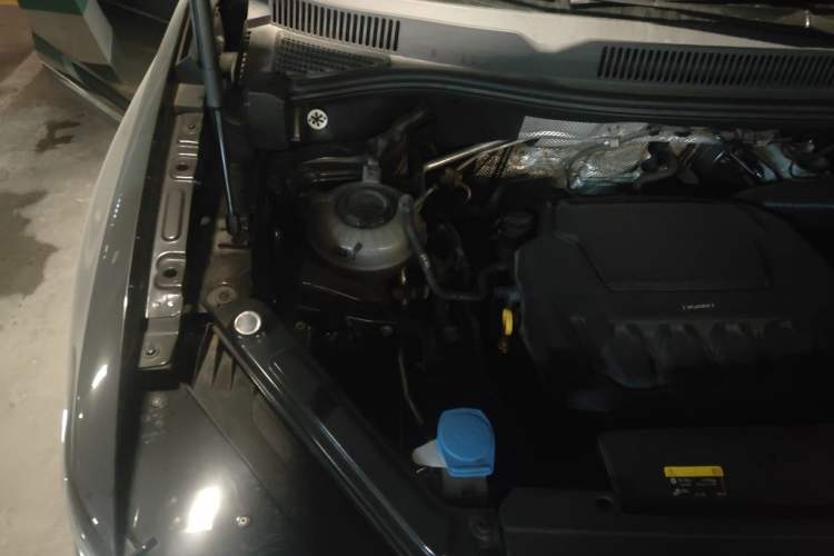 Used Volkswagen Talagon 2021 330TSI Two-Wheel-Drive Luxury Edition – Scenic Version Engine Bay Right