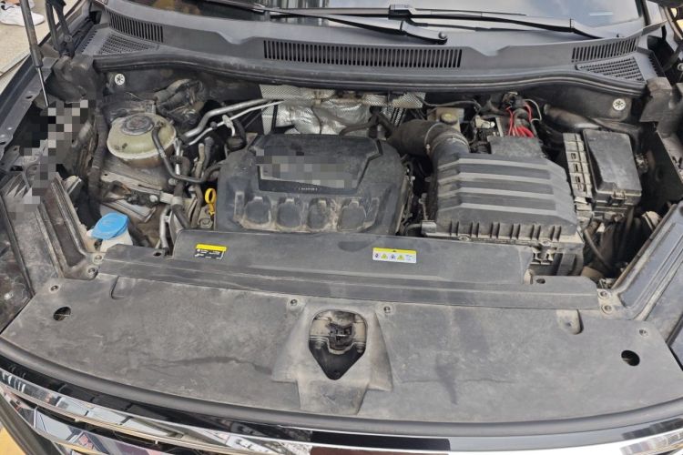 Used Volkswagen Talagon 2021 380TSI Four-Wheel Drive Luxury "Jiajing" Edition Pro Limited Edition Engine Bay