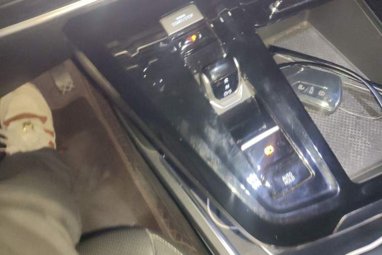 Used Volkswagen Talagon 2021 330TSI Two-Wheel-Drive Luxury Edition – Scenic Version Gear Lever