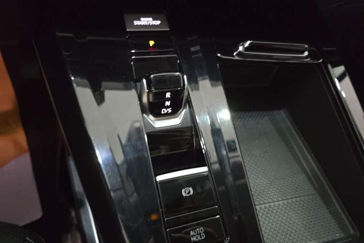 Used Volkswagen Talagon 2021 530TSI Four-Wheel Drive Flagship Shengjing Edition Pro Gear Lever
