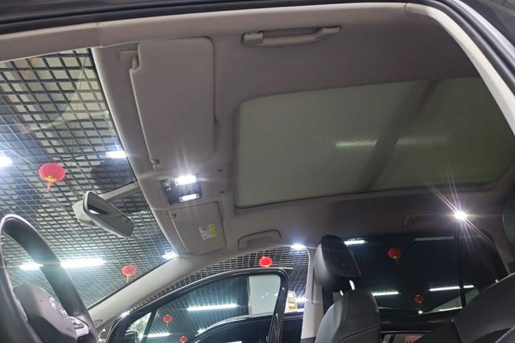Used Volkswagen Talagon 2021 330TSI Two-Wheel-Drive Luxury Edition – Scenic Version Headliner