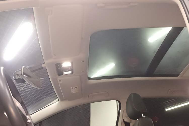 Used Volkswagen Talagon 2021 330TSI Two-Wheel-Drive Luxury Edition – Scenic Version Headliner