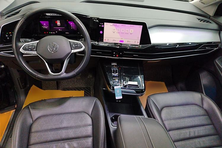 Used Volkswagen Talagon 2021 330TSI Two-Wheel-Drive Luxury Edition – Scenic Version Interior 2