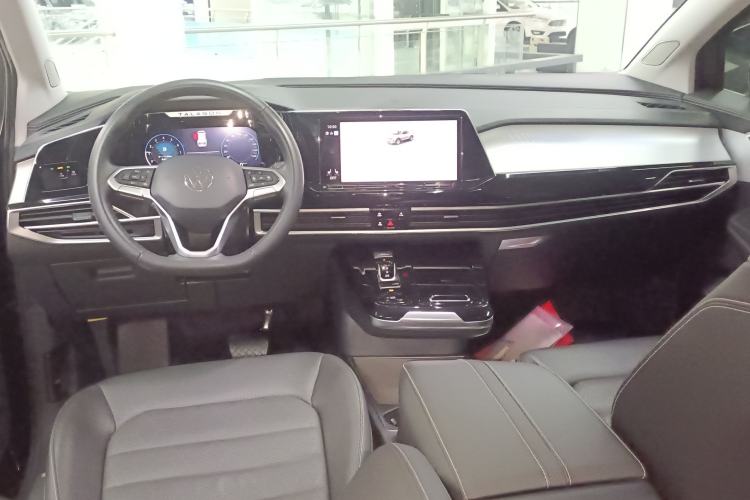 Used Volkswagen Talagon 2021 330TSI Two-Wheel-Drive Luxury Edition – Scenic Version Interior 2