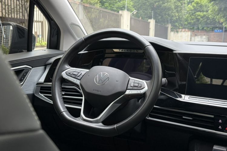 Used Volkswagen Talagon 2021 330TSI Two-Wheel-Drive Luxury Edition – Scenic Version Interior 4