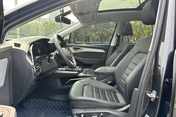 Used Volkswagen Talagon 2021 330TSI Two-Wheel-Drive Luxury Edition – Scenic Version Interior 5
