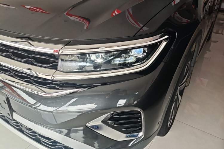 Used Volkswagen Talagon 2021 380TSI Four-Wheel Drive Flagship Version Left Front Headlight