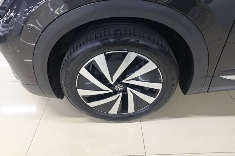 Used Volkswagen Talagon 2021 330TSI Two-Wheel-Drive Luxury Edition – Scenic Version Left Front Wheel Hub