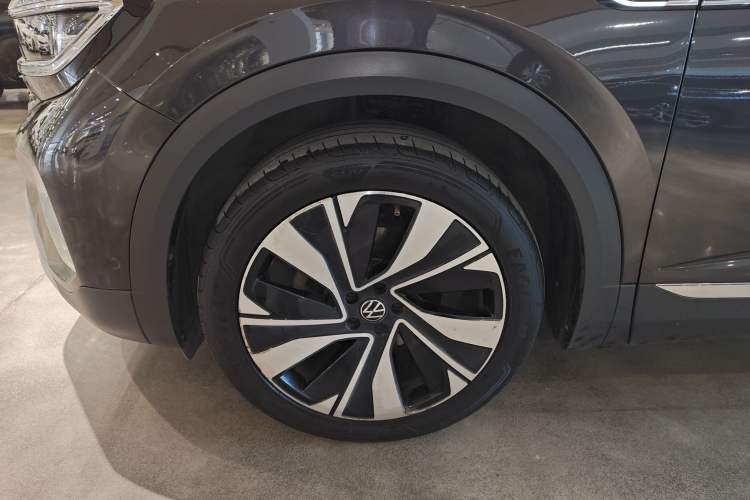 Used Volkswagen Talagon 2021 380TSI Four-Wheel Drive Flagship Version Left Front Wheel Hub