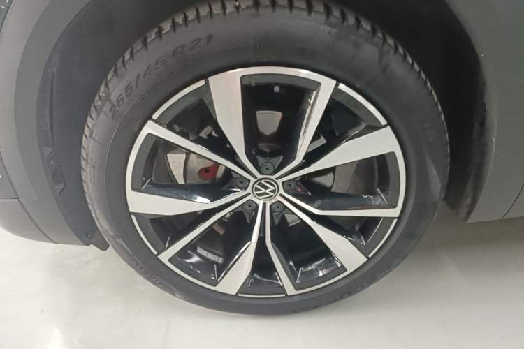 Used Volkswagen Talagon 2021 530TSI Four-Wheel Drive Flagship Shengjing Edition Pro Left Front Wheel Hub