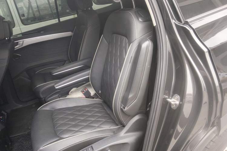 Used Volkswagen Talagon 2021 380TSI Four-Wheel Drive Flagship Version Left Rear Seat