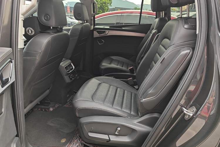 Used Volkswagen Talagon 2021 330TSI Two-Wheel-Drive Luxury Edition – Scenic Version Left Rear Seat