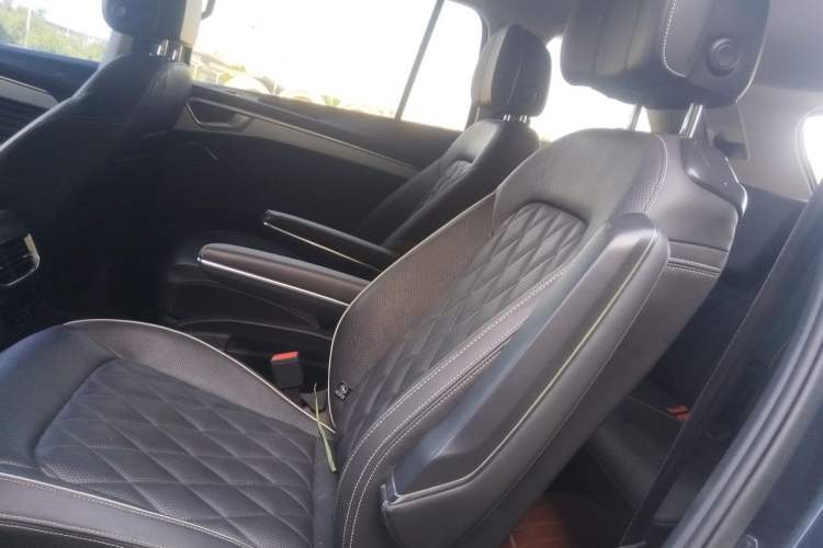 Used Volkswagen Talagon 2021 380TSI Four-Wheel Drive Flagship Version Left Rear Seat