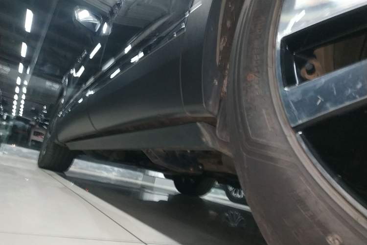 Used Volkswagen Talagon 2021 330TSI Two-Wheel-Drive Luxury Edition – Scenic Version Left Side Sill