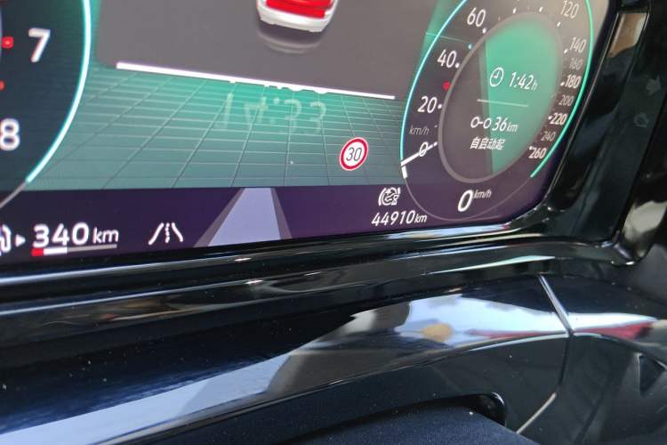 Used Volkswagen Talagon 2021 380TSI Four-Wheel Drive Luxury Premium Edition Pro Odometer Close Up