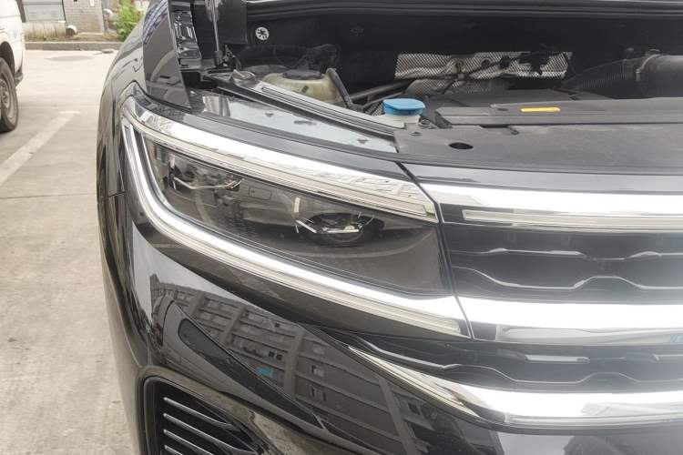 Used Volkswagen Talagon 2021 380TSI Four-Wheel Drive Flagship Version Right Front Headlight