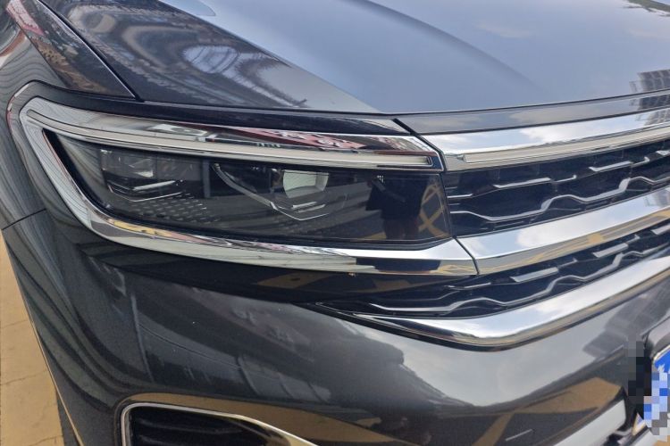 Used Volkswagen Talagon 2021 380TSI Four-Wheel Drive Luxury "Jiajing" Edition Pro Limited Edition Right Front Headlight