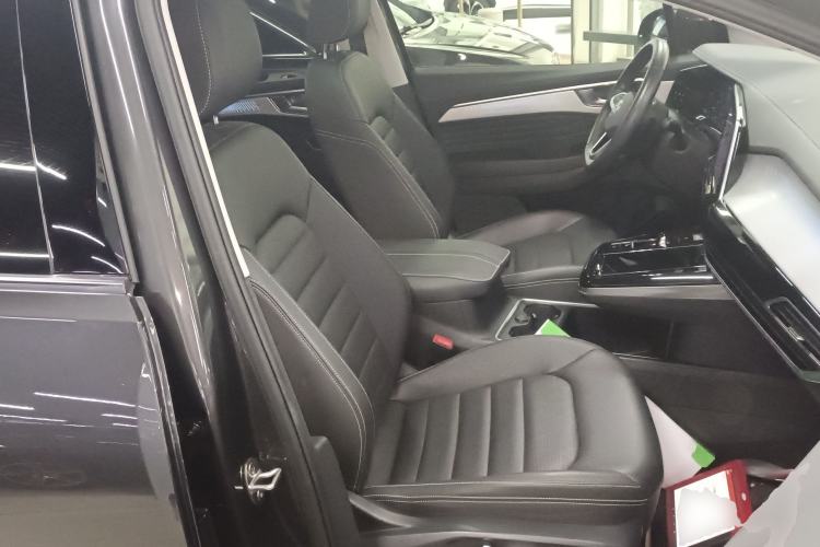 Used Volkswagen Talagon 2021 330TSI Two-Wheel-Drive Luxury Edition – Scenic Version Right Front Seat