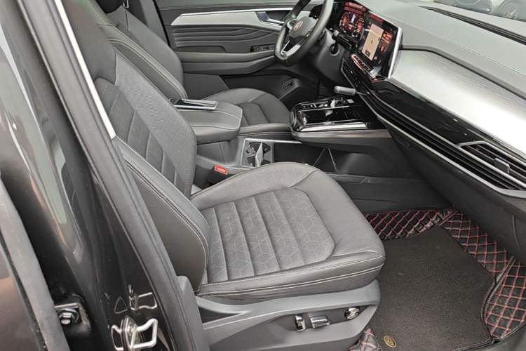 Used Volkswagen Talagon 2021 330TSI Two-Wheel-Drive Luxury Edition – Scenic Version Right Front Seat