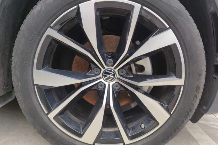 Used Volkswagen Talagon 2021 530TSI Four-Wheel Drive Flagship Shengjing Edition Pro Right Front Wheel Hub