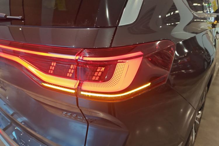 Used Volkswagen Talagon 2021 380TSI Four-Wheel Drive Flagship Version Right Rear Taillight