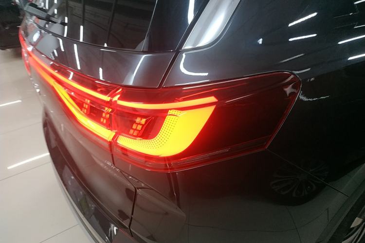 Used Volkswagen Talagon 2021 330TSI Two-Wheel-Drive Luxury Edition – Scenic Version Right Rear Taillight